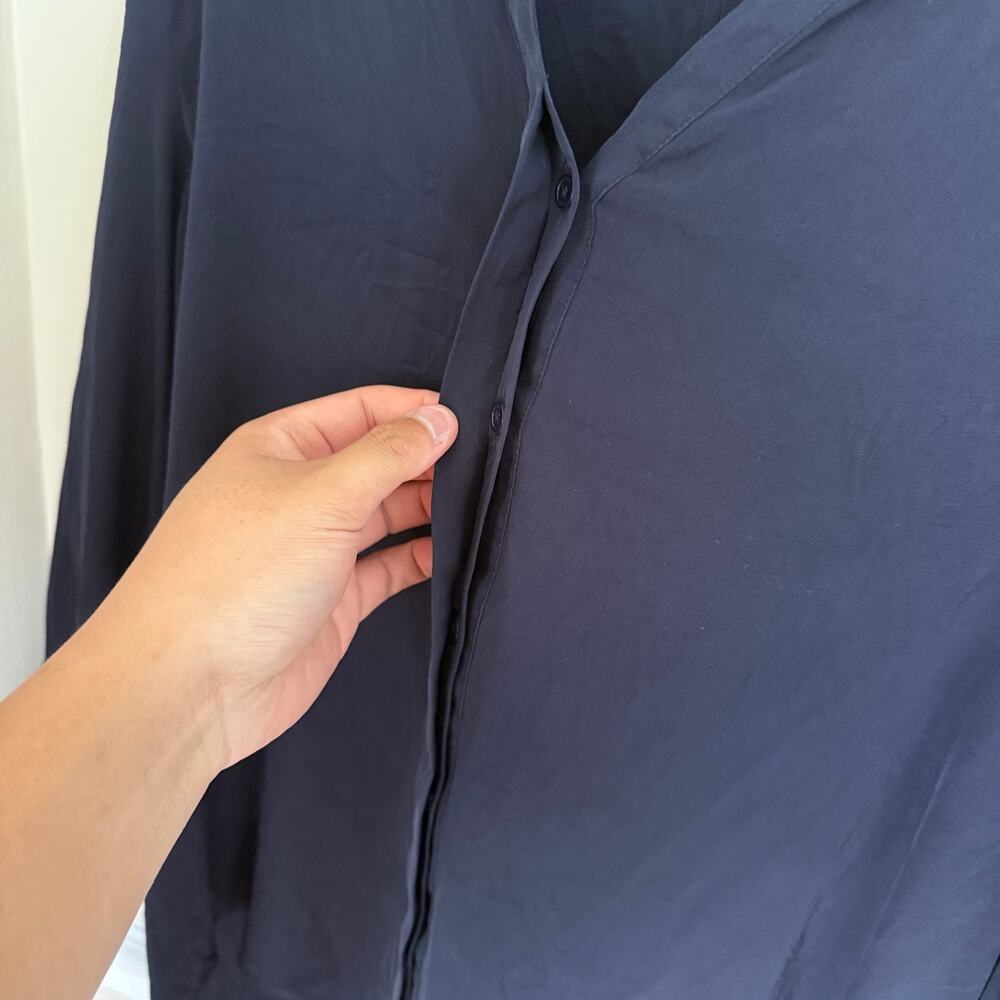 Quince | Summer Work Business Washable Stretch Silk Split Neck Blouse in Navy L - Picture 6 of 12